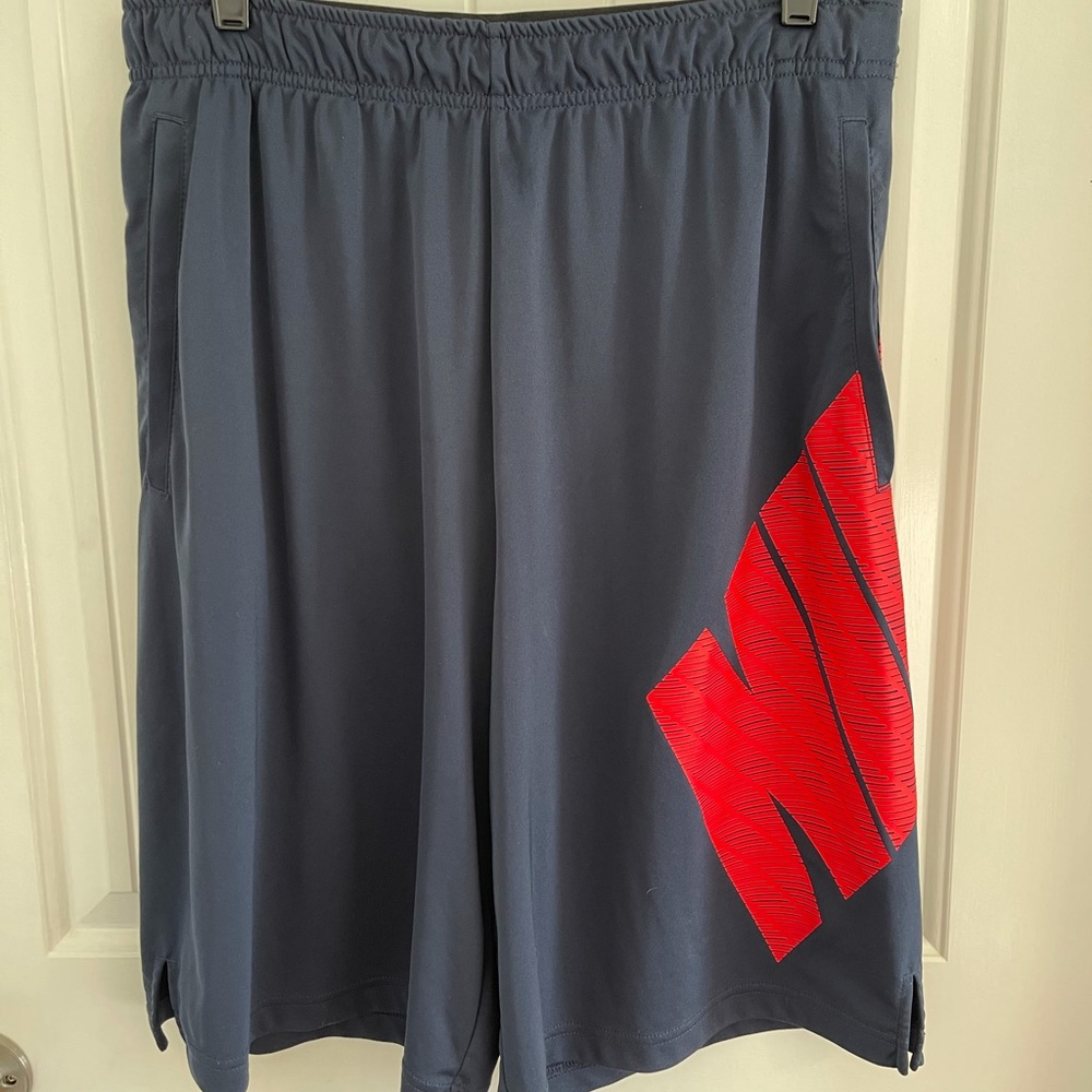 Men’s navy blue Nike shorts